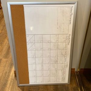 White board/cork board
